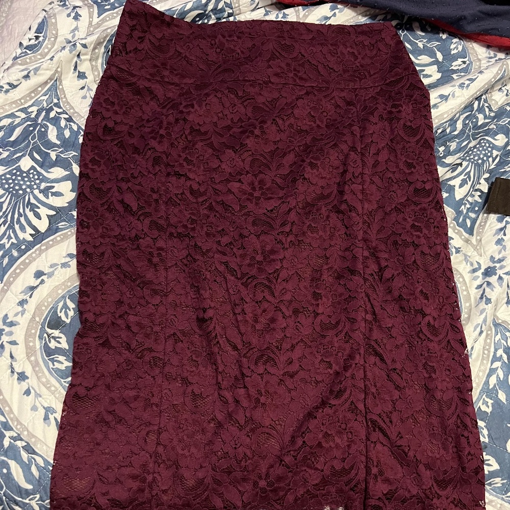 High waisted pencil skirt